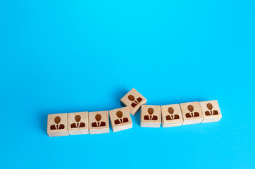 Person trying to enter a row of people. Exceeding the maximum optimal number of team members,...