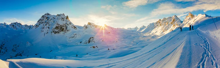 Foto auf Alu-Dibond Snowy mountain view. Swiss Alps © Ben