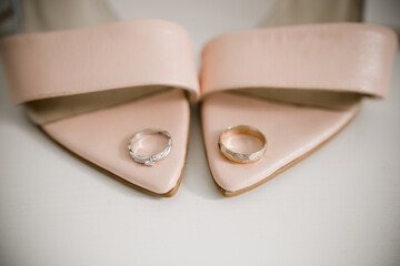 bride shoes with wedding a gold rings
