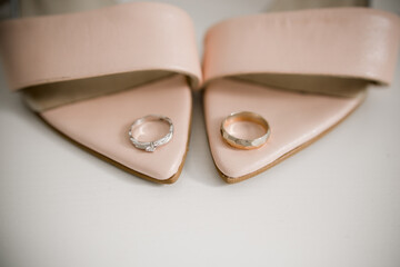 bride shoes with wedding a gold rings