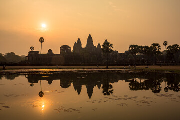 Fototapeta na wymiar Sunrise at Angkor Wat in Siem Reap