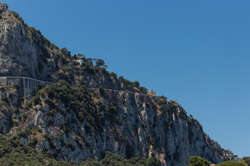 Fototapeta na wymiar houses on the slopes of capri island