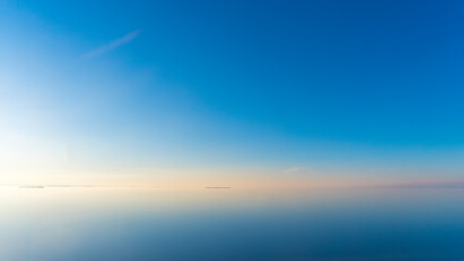 Obraz premium view of the big lake from the hill