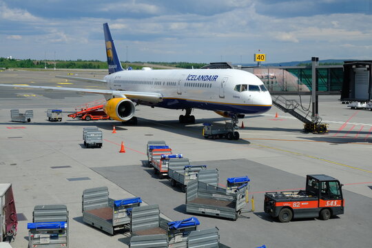 Boeing 757 200 Icelandair at Oslo Airport, Oslo, Norway