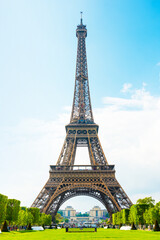 Fototapeta na wymiar Eiffel Tower in Paris, France.