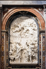 Obraz premium Sculptures carved on marble in wall of Saint Peter Basilica