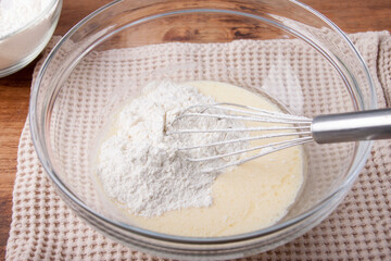 Dough preparation with whisk