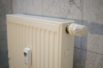 Heat regulator of radiator.