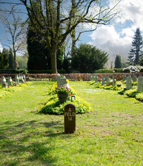schöner Ehrenfriedhof für die gefallenen des letzten Weltkrieges