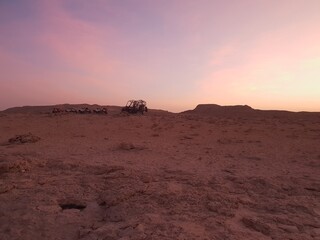 Sonnenuntergang in der Wüste bei einer Quadtour