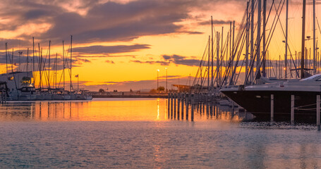 Vue de voiliers au port de La Grande Motte, sud de la France près de la Camargue.  © ODIN Daniel