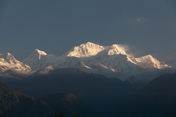 Kangchenjunga-berg, zonsopgang boven de Himalaya