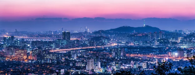 Papier Peint photo Séoul Horizon de Séoul la nuit avec vue sur la montagne Namsan et la tour N de Séoul