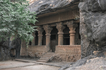 The Nasik caves or Pandavleni caves known as the Pandu caves, also known as the Buddhist Trirashmi caves, were carved from the 1st century BC. until the 3rd century AD