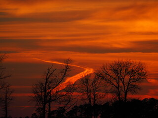 Obraz premium dramatic winter sunset over Chesapeake Bay