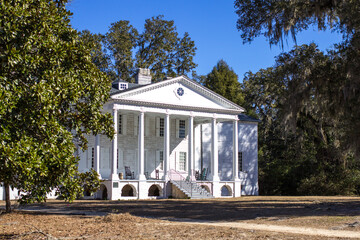 The historic Hampton Plantation near Charleston, SC is a state owned landmark and the centerpiece of the Hampton Plantation state historic site.  - obrazy, fototapety, plakaty