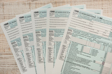 Obraz premium 1040 tax form close up. financial document