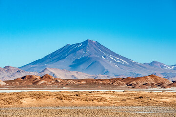 Fototapeta na wymiar volcano Cerro Aracar in the Andes mountains, Argentina
