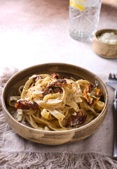 fettuccine pasta with sun-dried tomatoes