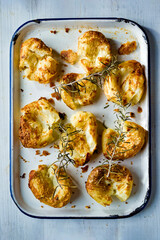 crispy golden baked smashed potatoes