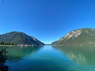 Naklejka premium Achensee Karwendel in der Nähe von Schwaz Jenbach Zillertal Innsbruck Tirol Österreich im Spätsommer
