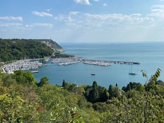 Duino - Aurisina Sistiana Portopiccolo zwischen Venedig und Triest in der N&auml;he von Monfalcone Grado und Bibione - am Vormittag im Sp&auml;therbst