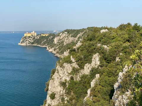 Duino - Aurisina Sistiana Portopiccolo zwischen Venedig und Triest in der N&auml;he von Monfalcone Grado und Bibione - Rilke Wanderweg zum Schloss