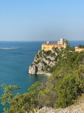 Duino - Aurisina Sistiana Portopiccolo zwischen Venedig und Triest in der N&auml;he von Monfalcone Grado und Bibione - Rilke Wanderweg zum Schloss
