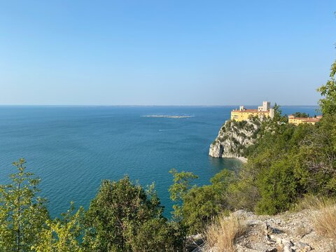 Duino - Aurisina Sistiana Portopiccolo zwischen Venedig und Triest in der N&auml;he von Monfalcone Grado und Bibione - Rilke Wanderweg zum Schloss