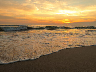 Cuantas más nubes tenga el cielo, más colorido será el atardecer