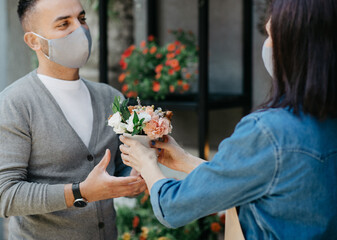 Social distance and new normal for customer service during covid-19 quarantine
