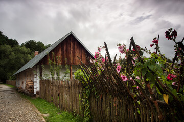 old red barn © Sieku Photo
