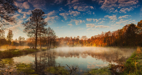 Fototapeta premium sunrise over the lake