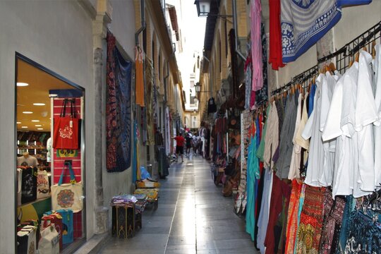 callejuela del zoco nazar&iacute; de Granada