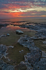 Naklejka premium 552-07 Cave Point Shoreline Sunrise