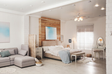 Stylish apartment interior with modern ceiling fan - obrazy, fototapety, plakaty