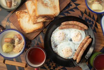 キャンプの朝食