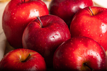 delicious red apples to enjoy at any time of the day and after exercise