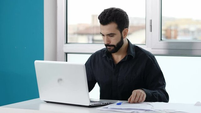stress, impasse - stressed manager closes the laptop unable to get on with work