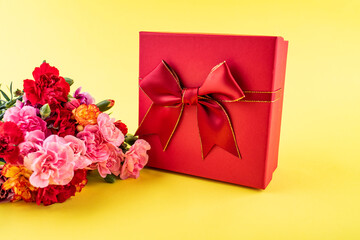 Exquisite gift box and carnation flowers