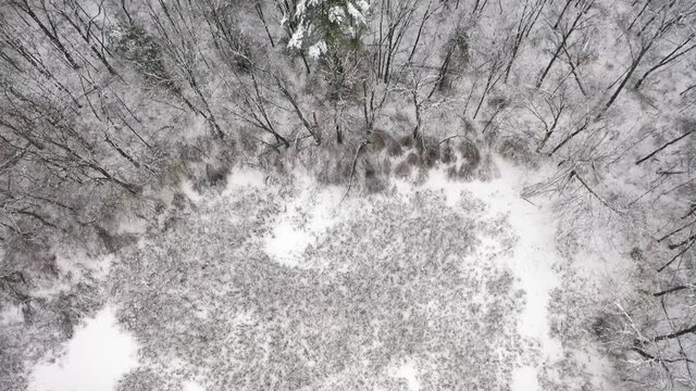 Winter Lake pull up 4K drone video