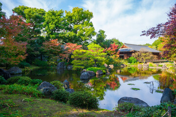 京都　城南宮の紅葉　平安の庭