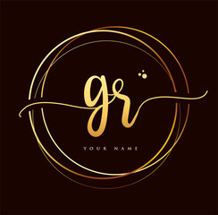 GR Initial handwriting logo golden color. Hand lettering Initials logo branding, Feminine and luxury logo design isolated on black background. - obrazy, fototapety, plakaty