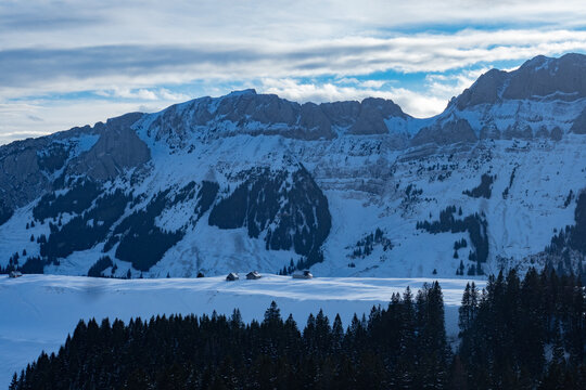 Saentis Bilder Durchsuchen 1,698 Archivfotos, und