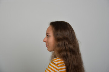frau locken jung portrait kopf