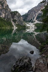 Fototapeta na wymiar Pragser Wildsee - Bergsee in Südtirol