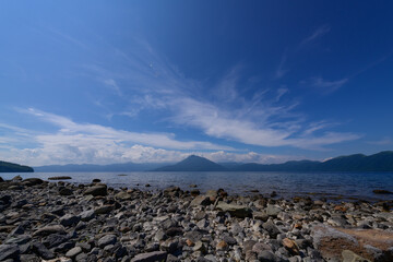 支笏湖越しの恵庭岳