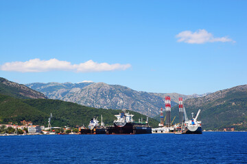 Floating dock