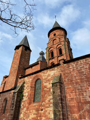 Fototapeta na wymiar Eglise médiévale à Collonges-la-Rouge, Corrèze