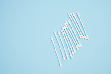 cotton buds 
